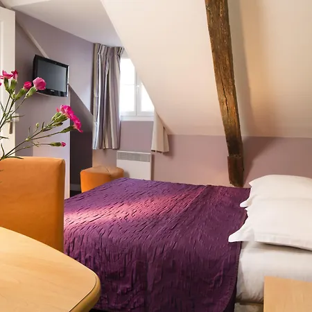 Hotel Maison Traversiere Paris