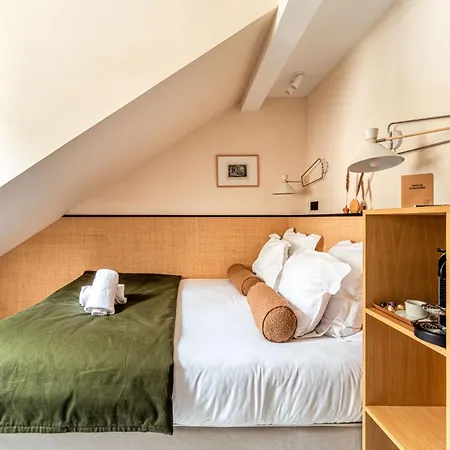 Maison Traversiere Hotel 4*