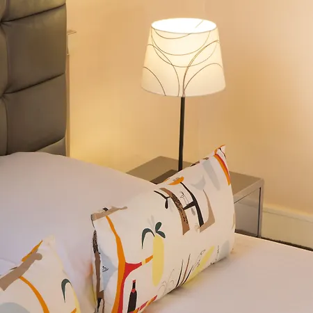 Maison Traversière 4* Parigi