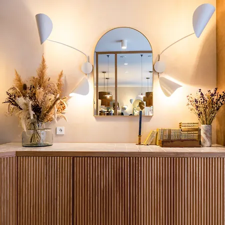 Maison Traversière Hotel